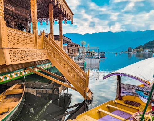 Green Kashmir & Rugged Ladakh Tour